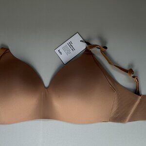2x Knix WingWoman Wireless Bras | Size 6 | NWT | Nude & Black | Bundle